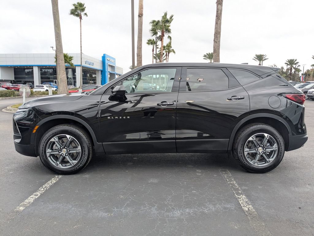 Used 2025 Chevrolet Blazer LT image 7