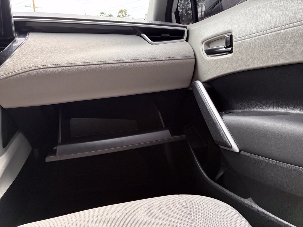 Used 2025 Toyota Corolla Cross L FWD image 43