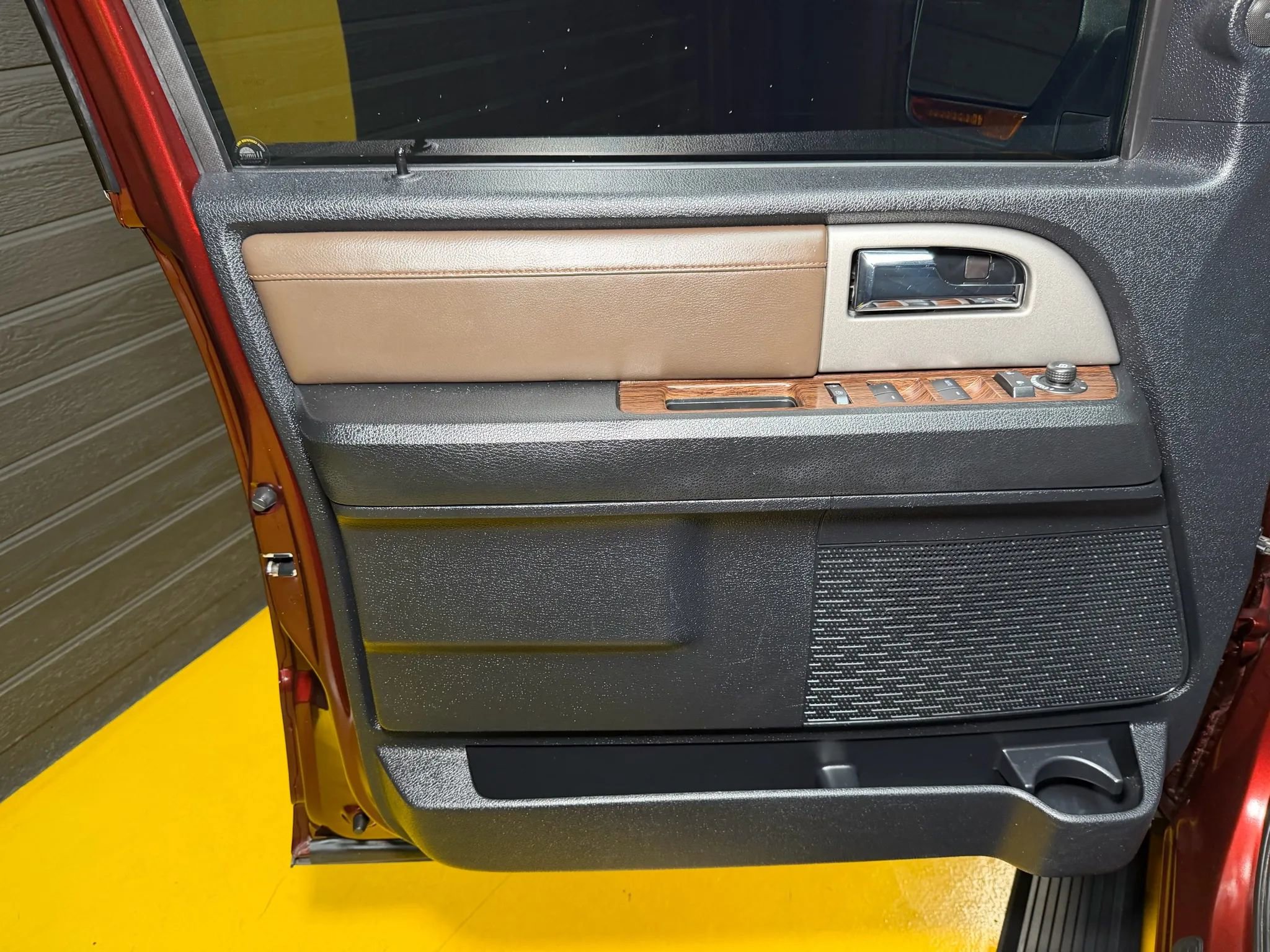 Used 2015 Ford Expedition King Ranch image 35