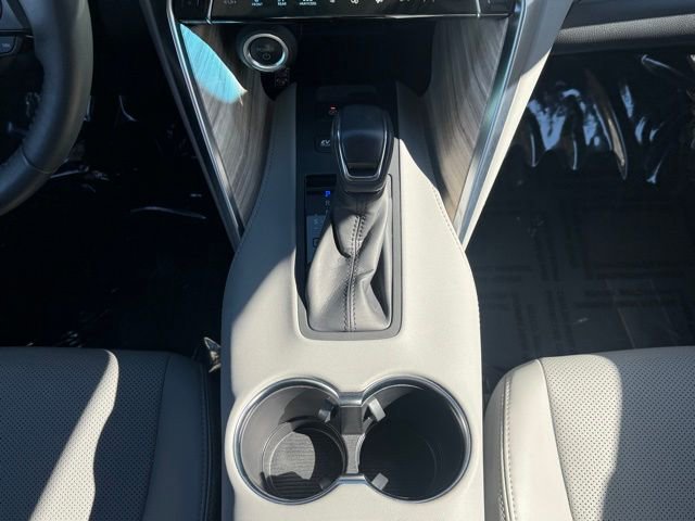 Used 2024 Toyota Venza Limited image 18