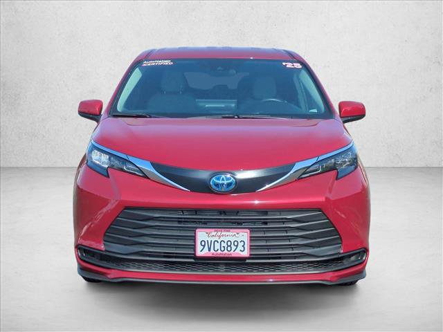 Used 2025 Toyota Sienna LE video 2