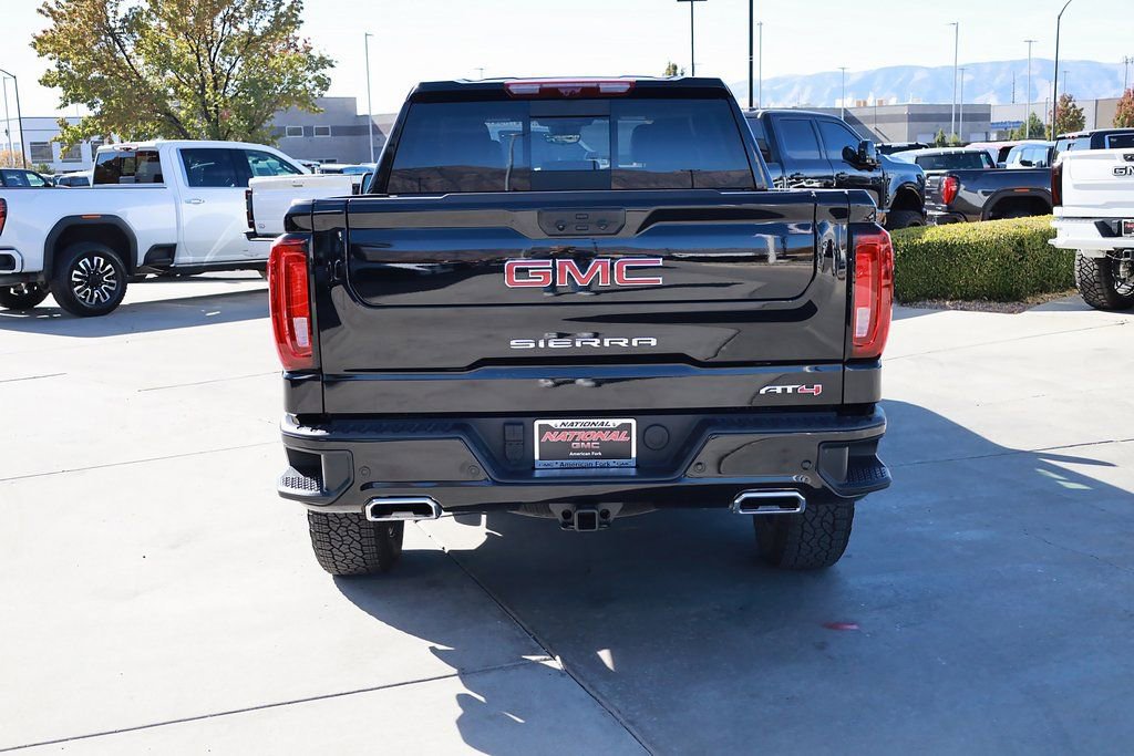 Used 2025 GMC Sierra 1500 AT4 w/ Technology Package image 5