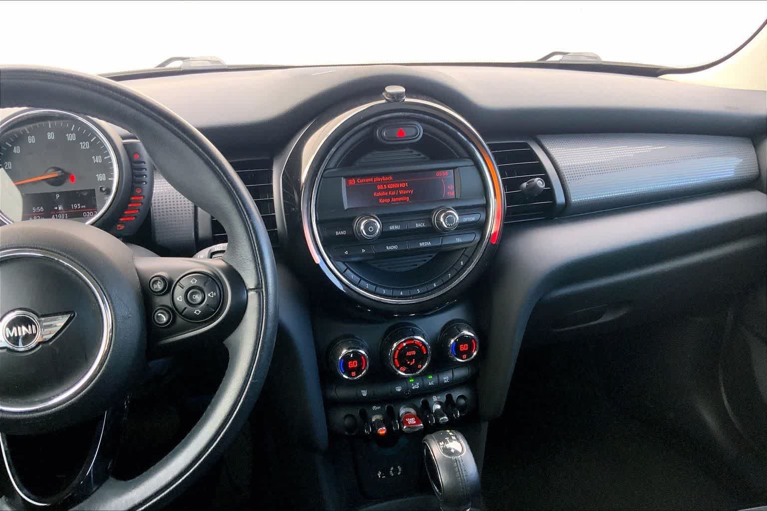 Used 2015 MINI Cooper 4-Door Hardtop FWD image 15