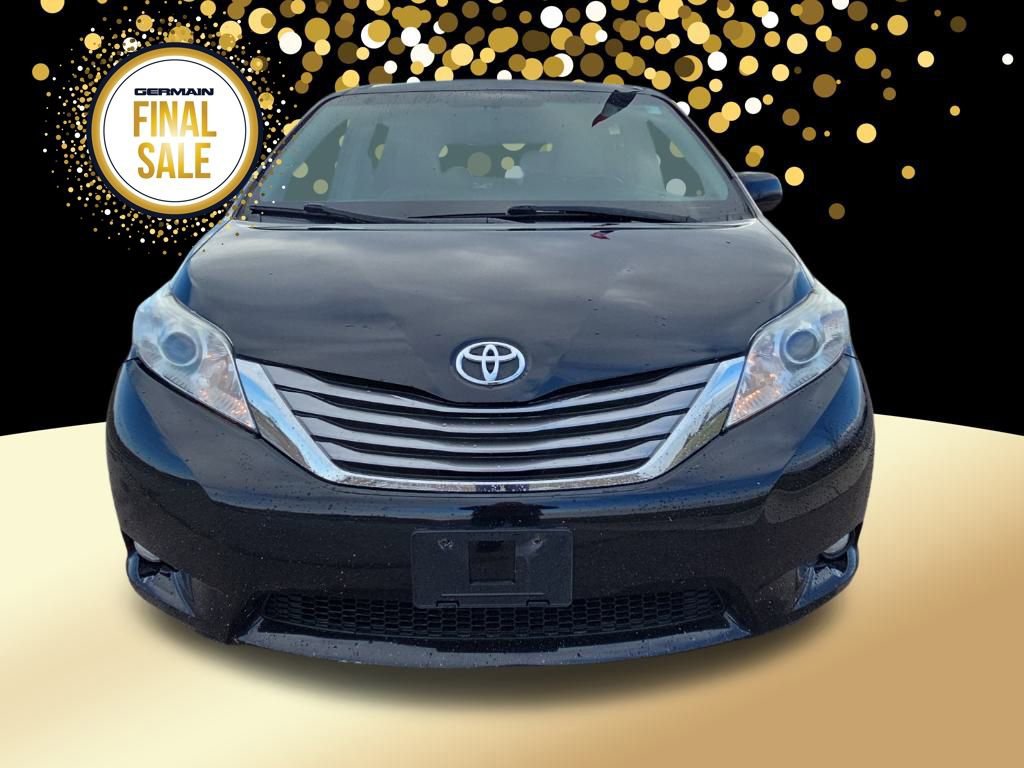 Used 2017 Toyota Sienna XLE image 11