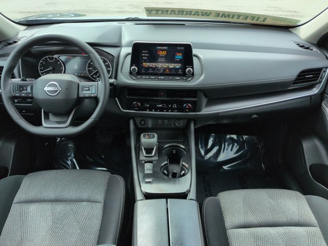 Certified 2026 Nissan Rogue SV FWD image 15