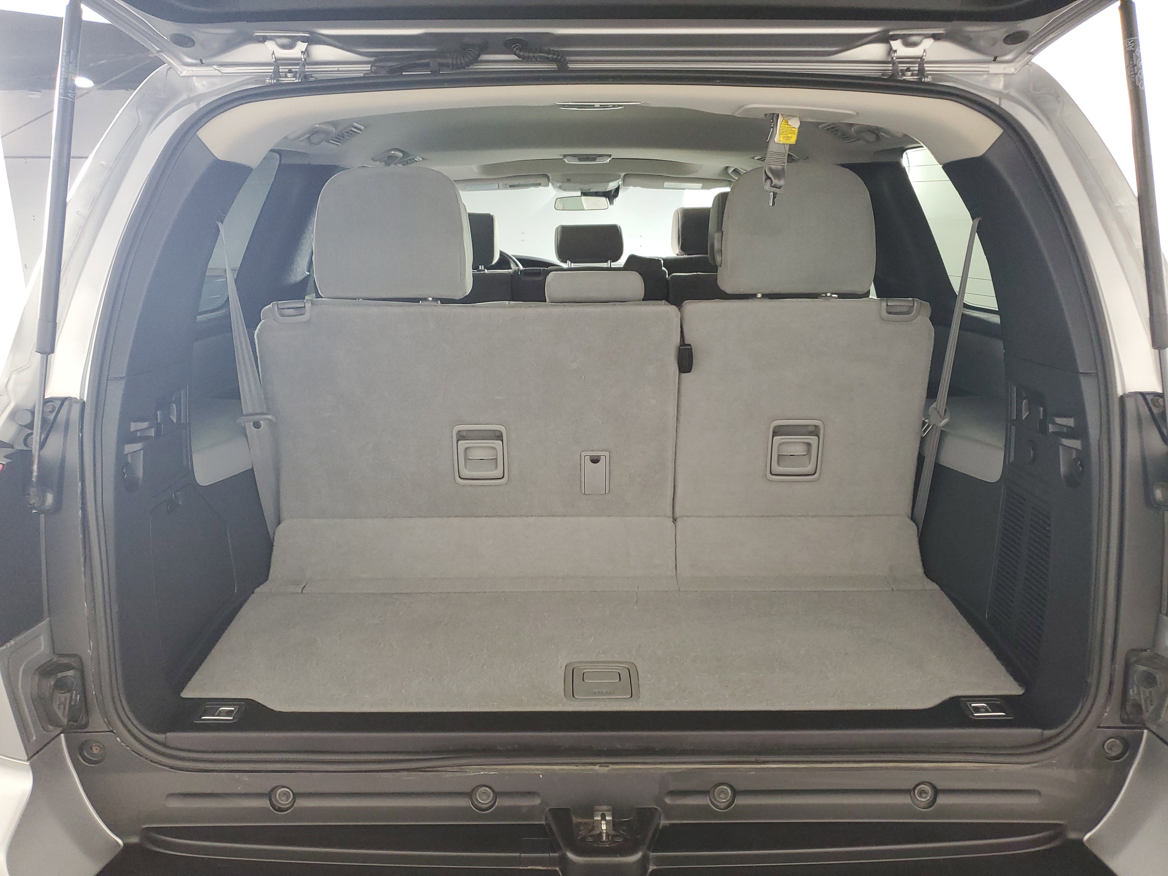 Used 2019 Toyota Sequoia SR5 AWD/4WD image 33
