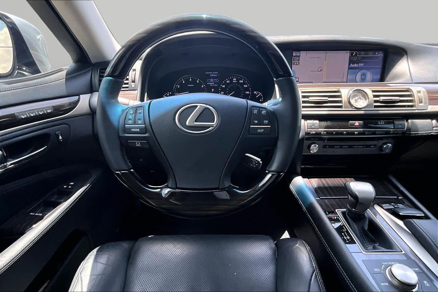 Used 2014 Lexus LS 460 w/ Comfort Package RWD image 6