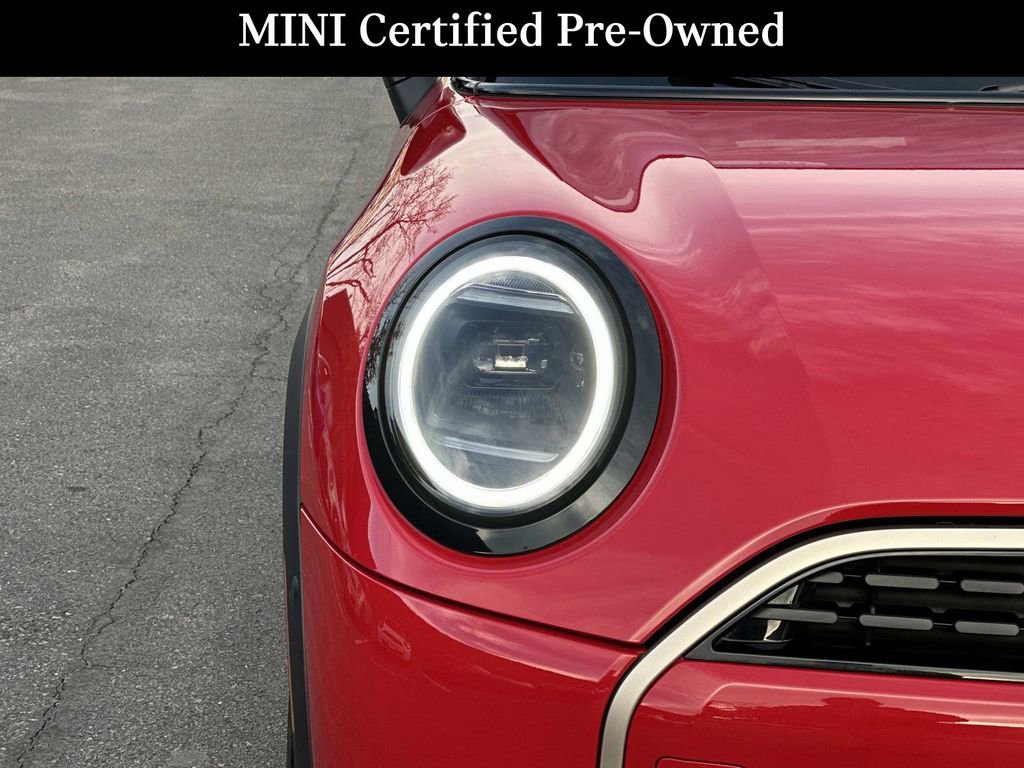 Used 2025 MINI Cooper 2-Door Hardtop image 7