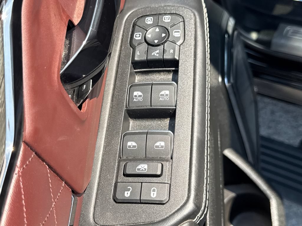 Used 2025 RAM 3500 Limited AWD/4WD image 27
