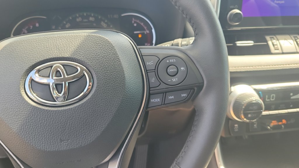 Used 2025 Toyota RAV4 XLE Premium w/ Weather Package FWD image 19
