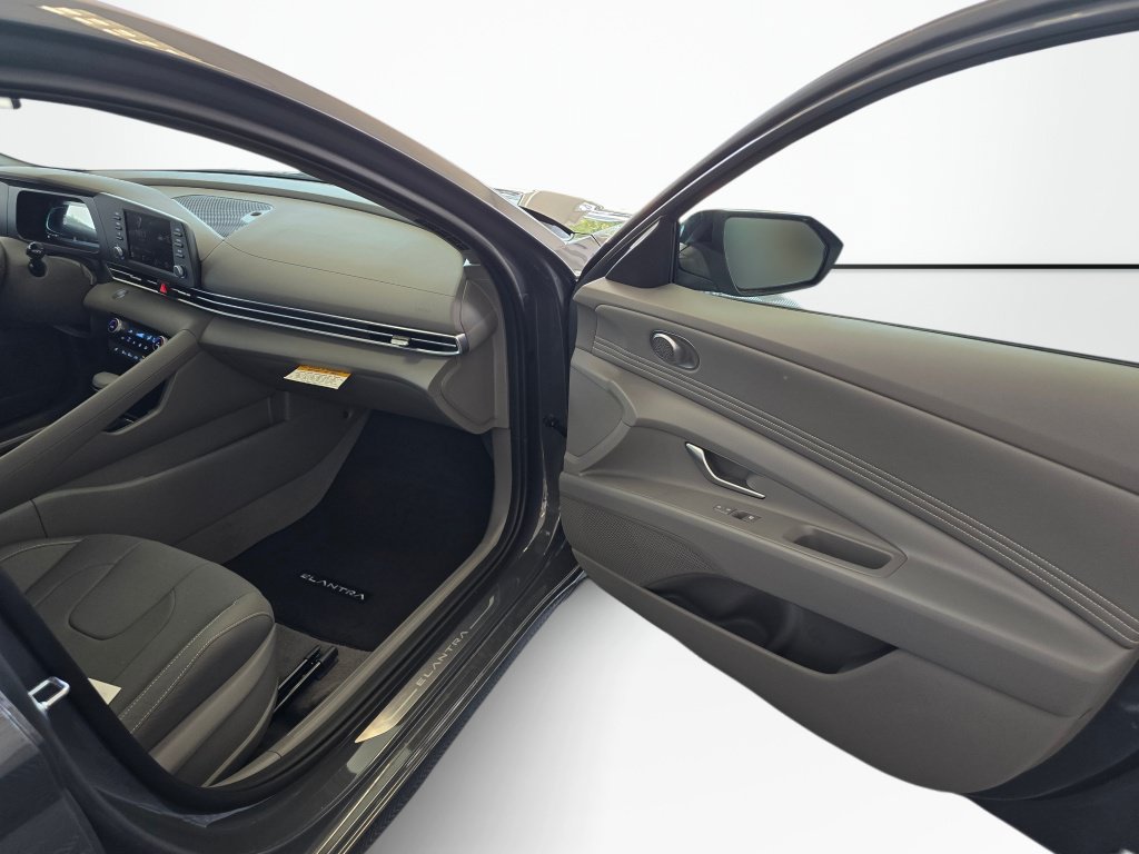 New 2026 Hyundai Elantra SEL Sport Premium FWD image 39
