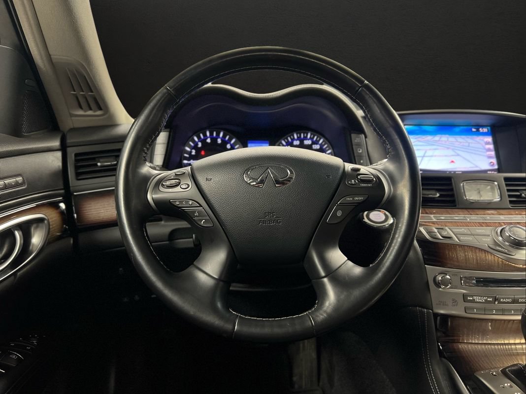 Used 2019 INFINITI Q70 L 5.6 AWD/4WD image 21