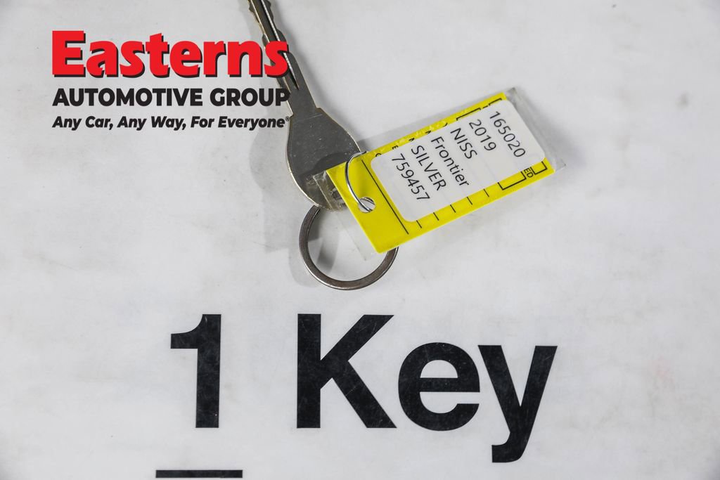 Used 2019 Nissan Frontier S image 24