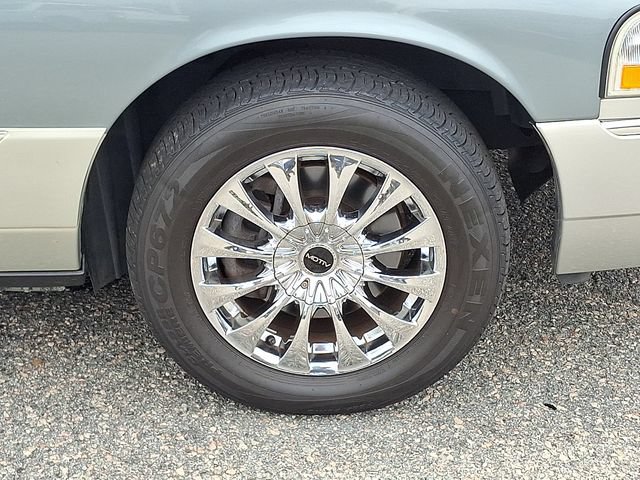 Used 2005 Mercury Grand Marquis GS RWD image 27