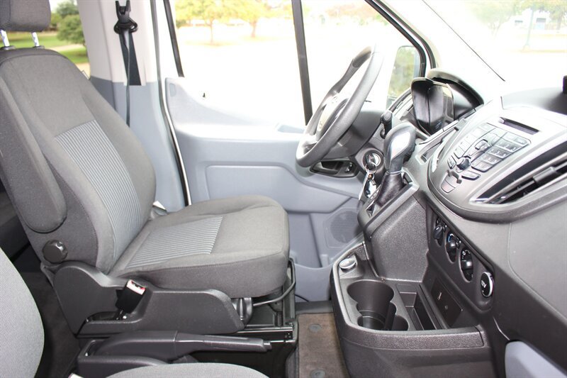 Used 2018 Ford Transit 150 XL RWD image 25