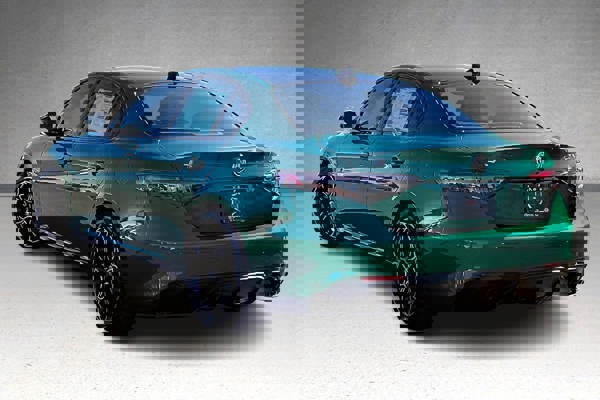 New 2025 Alfa Romeo Giulia w/ Driving Assist Package image 3