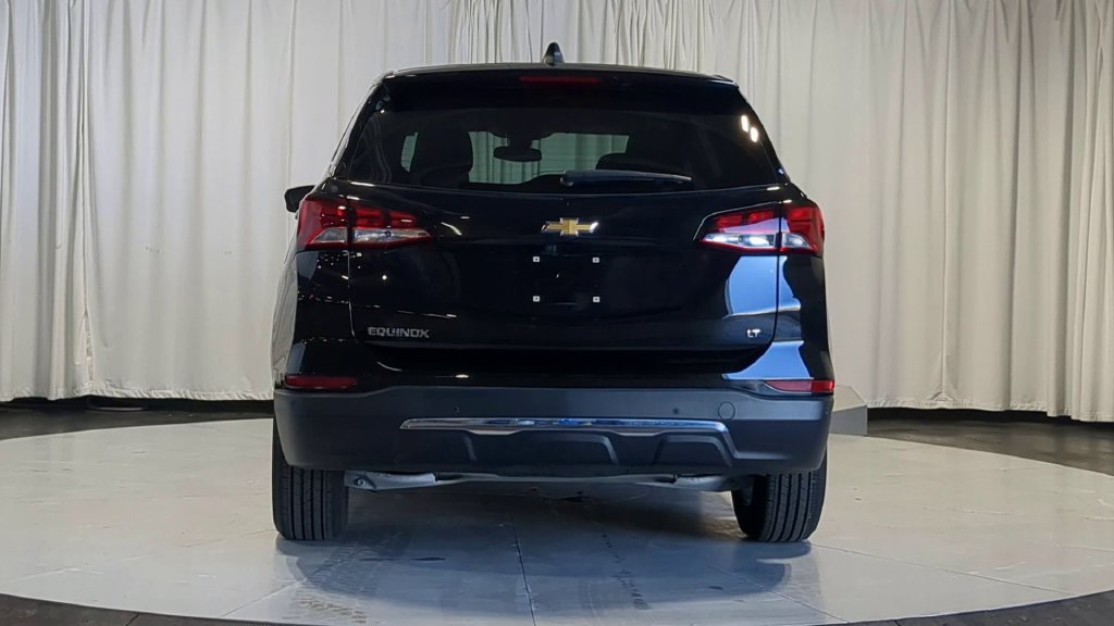 Used 2024 Chevrolet Equinox LT FWD image 9