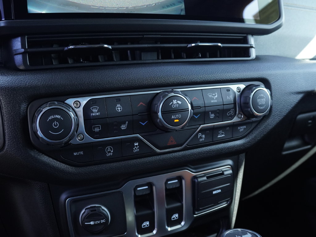 New 2026 Jeep Wrangler Sport AWD/4WD image 19