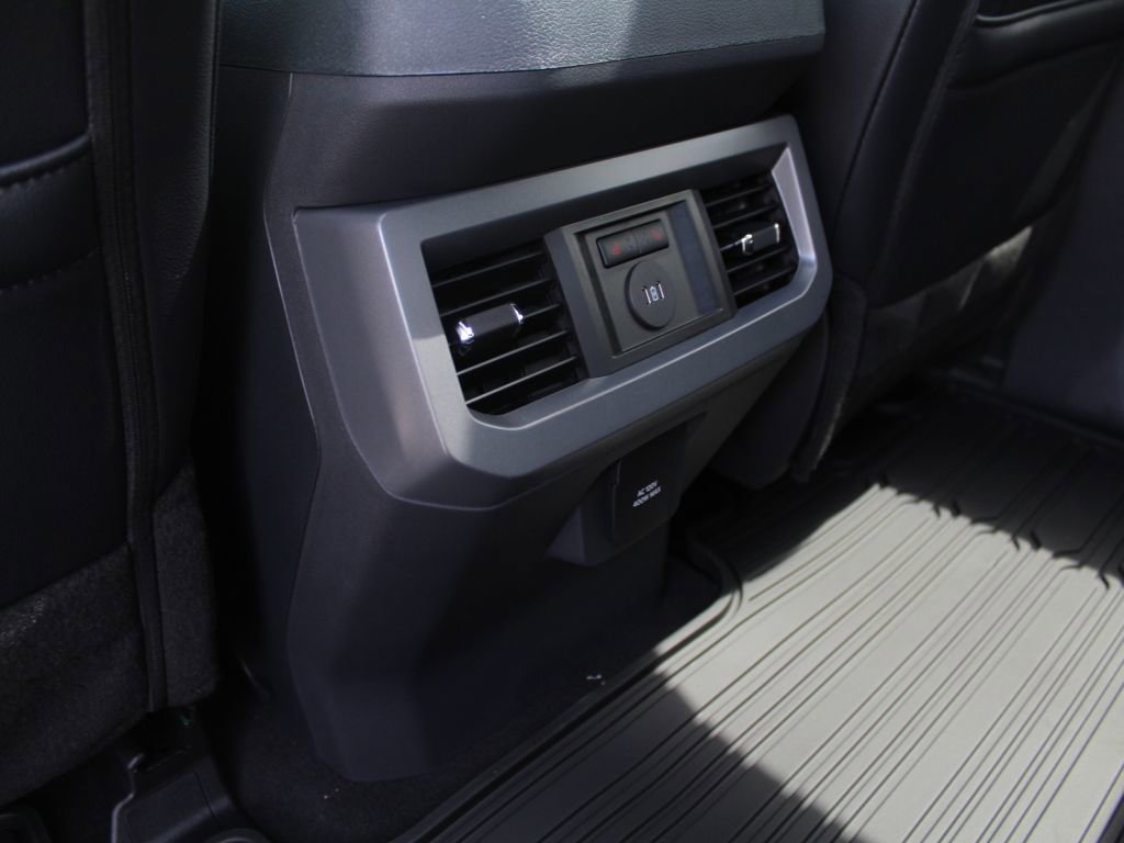New 2026 Ford F250 Lariat w/ Black Appearance Package image 15