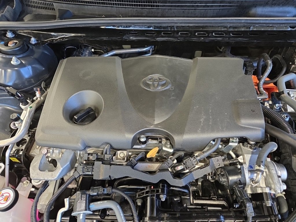 Used 2025 Toyota Camry SE image 21