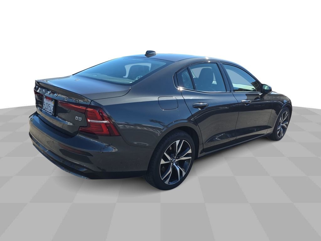 Used 2024 Volvo S60 B5 Core image 8