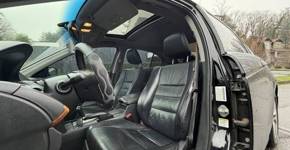Used 2012 Honda Accord EX-L image 9