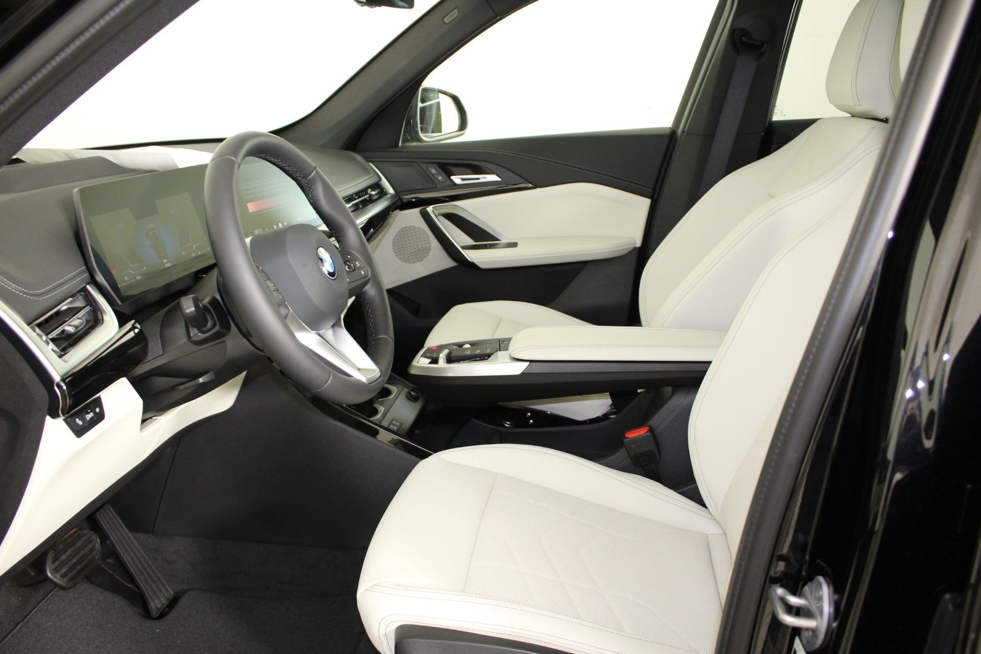 New 2026 BMW X1 xDrive28i w/ Technology Package image 26