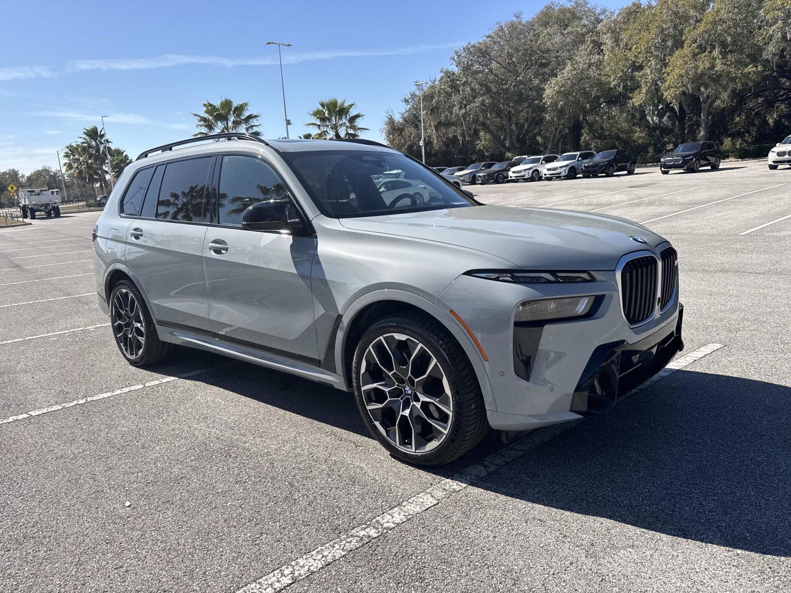 Used 2024 BMW X7 M60i image 2