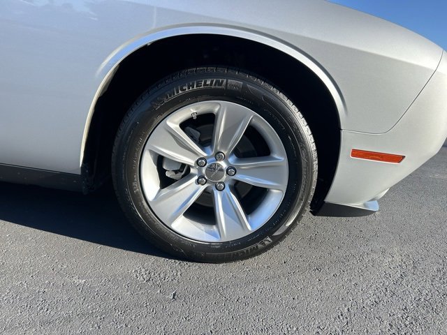Used 2023 Dodge Challenger SXT image 8