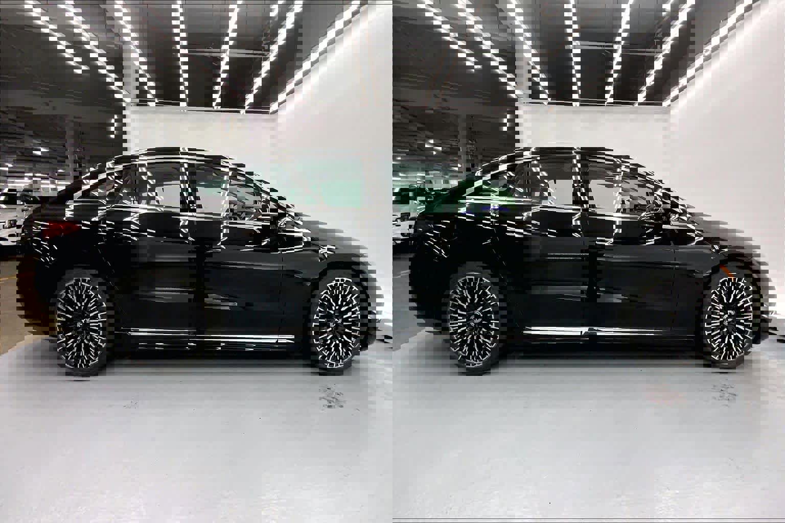 Certified 2022 Mercedes-Benz EQS 450+ Sedan image 5