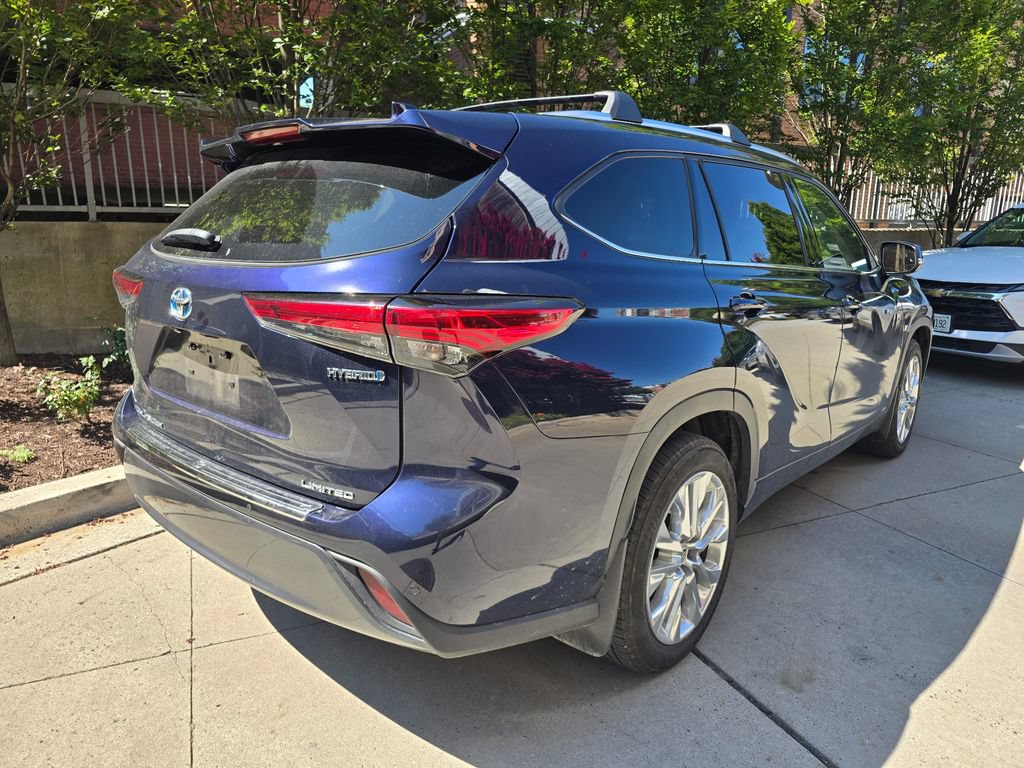 Used 2021 Toyota Highlander Limited AWD/4WD image 5