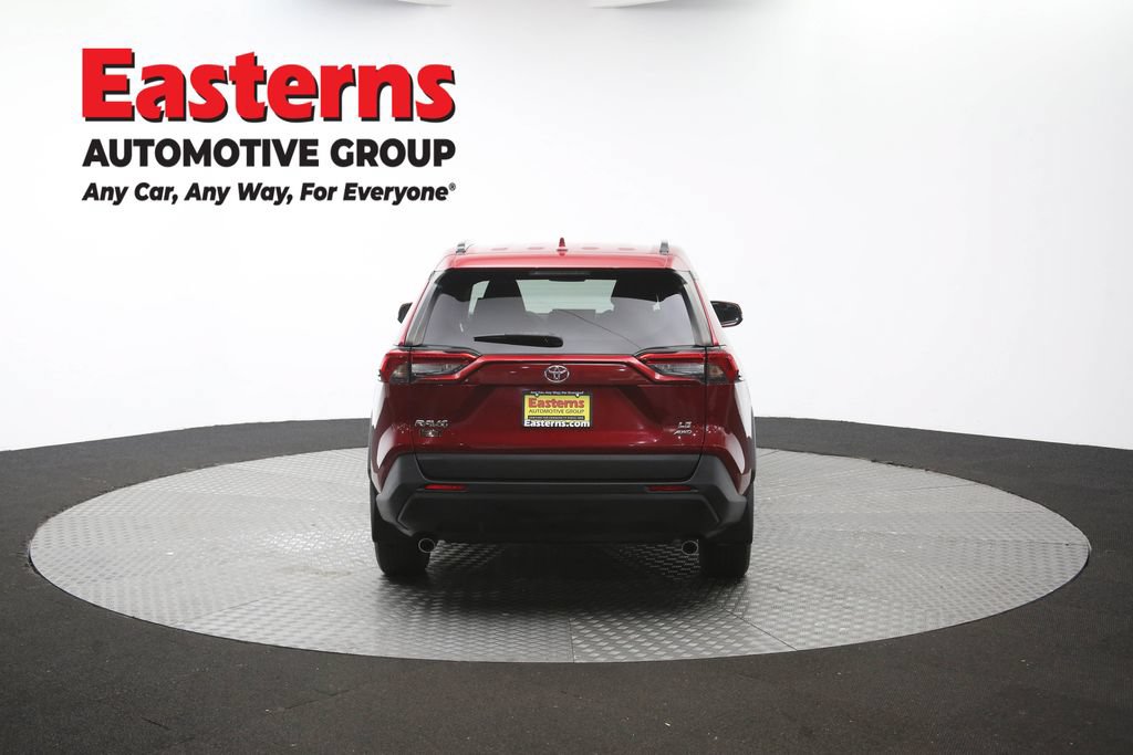 Used 2021 Toyota RAV4 LE AWD/4WD image 38