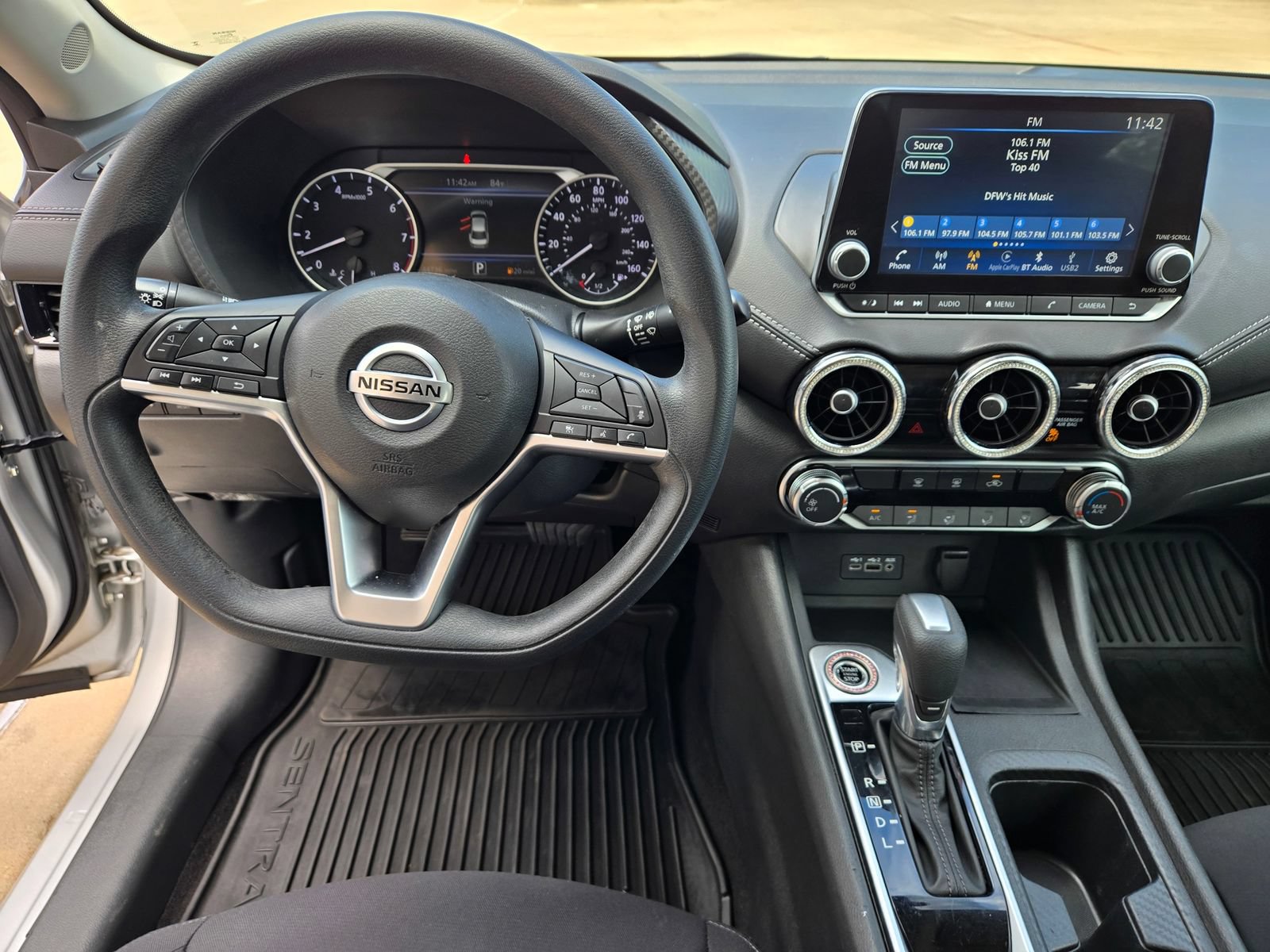 Used 2023 Nissan Sentra SV FWD image 9