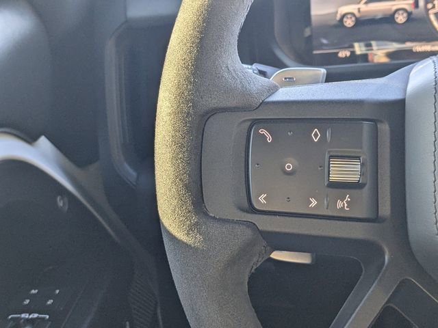 Used 2023 Land Rover Defender 110 V8 image 23