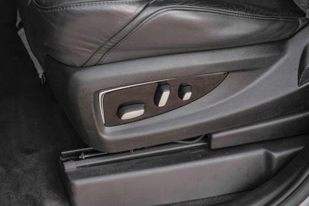 Used 2020 Cadillac Escalade ESV Luxury w/ Escalade Sport Edition image 37