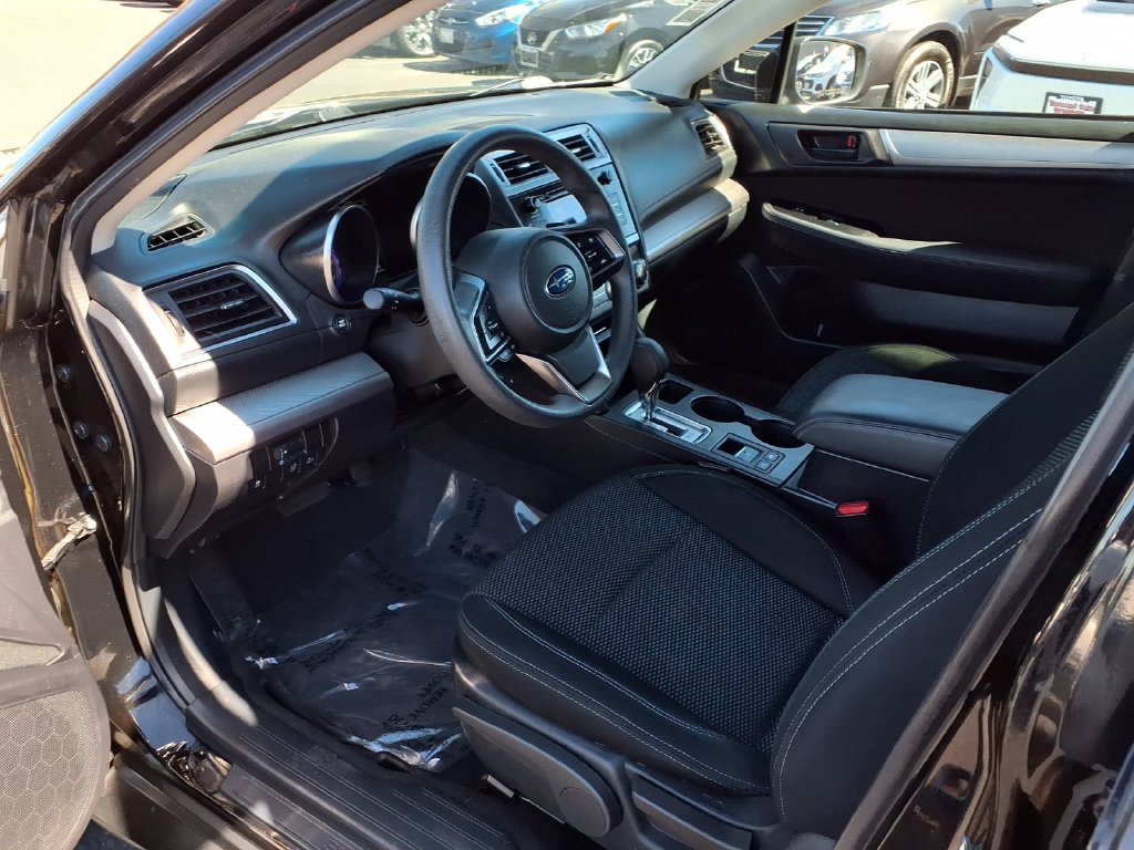 Used 2019 Subaru Outback 2.5i AWD/4WD image 16