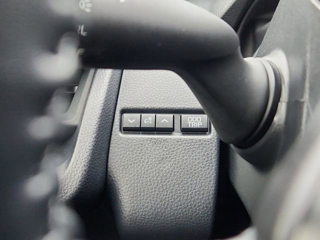 Used 2024 Toyota Prius LE image 39