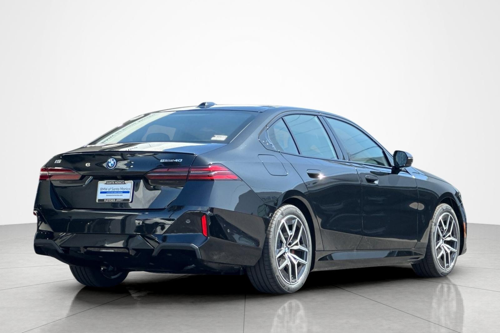 New 2026 BMW i5 eDrive40 w/ M Sport Package RWD image 5
