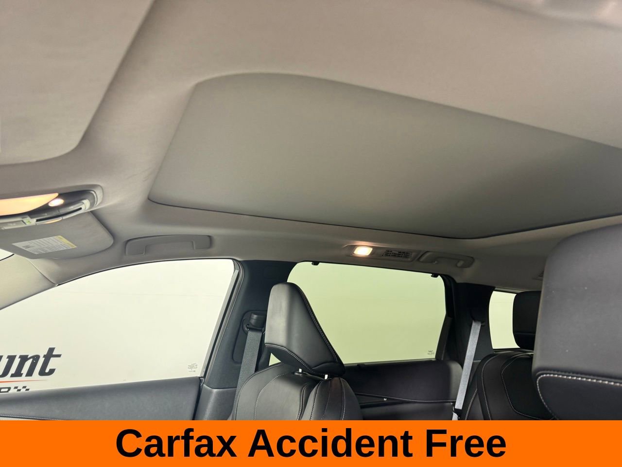 Used 2023 INFINITI QX60 Luxe w/ Performance Audio Package image 3