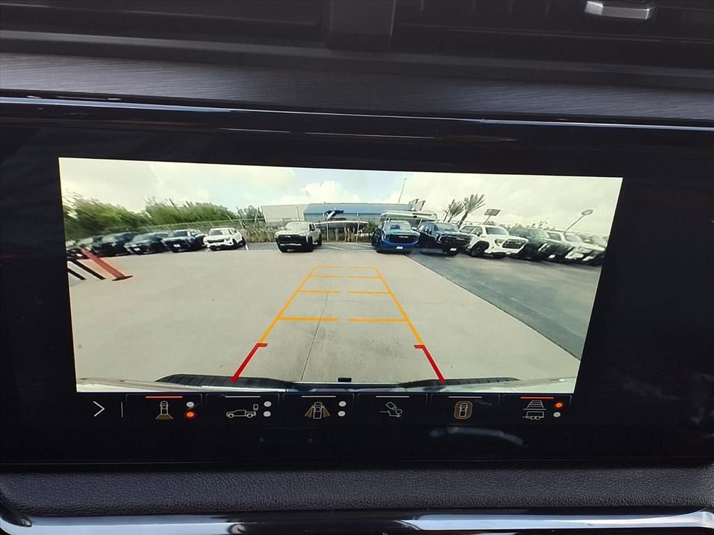 Used 2024 GMC Sierra 2500 AT4 w/ AT4 Premium Plus Package AWD/4WD image 5