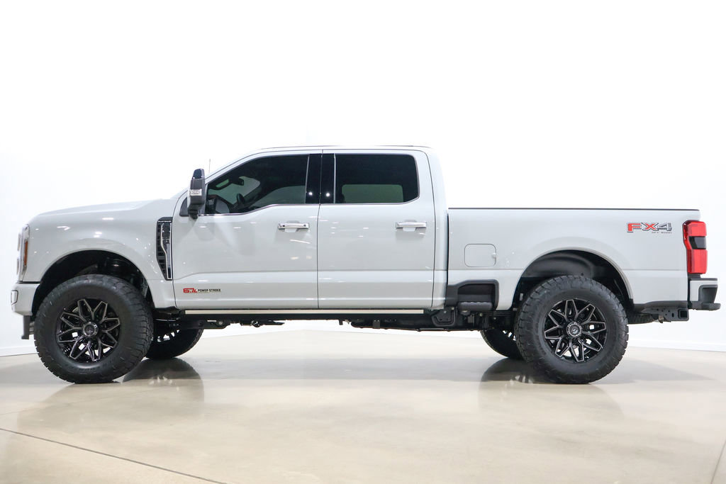 Used 2025 Ford F250 Platinum w/ Platinum Plus Package image 8
