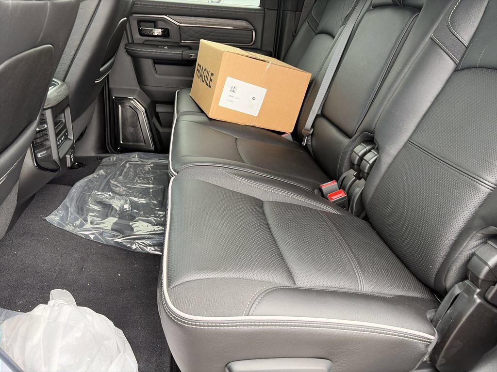New 2026 RAM 2500 Limited AWD/4WD image 32