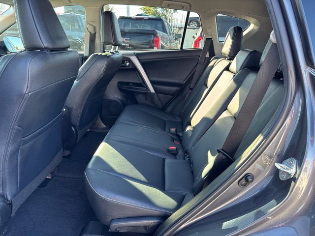 Used 2016 Toyota RAV4 Limited FWD image 19