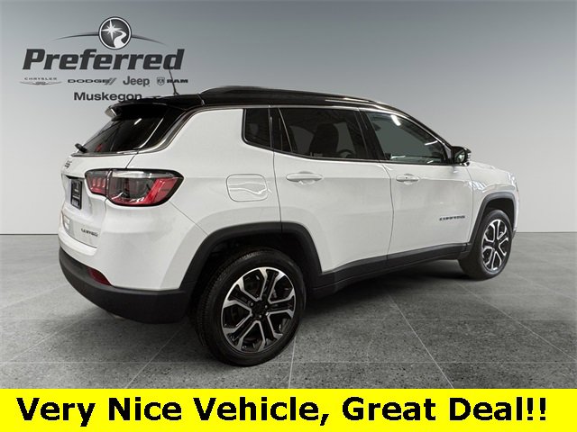 Used 2022 Jeep Compass Limited image 3