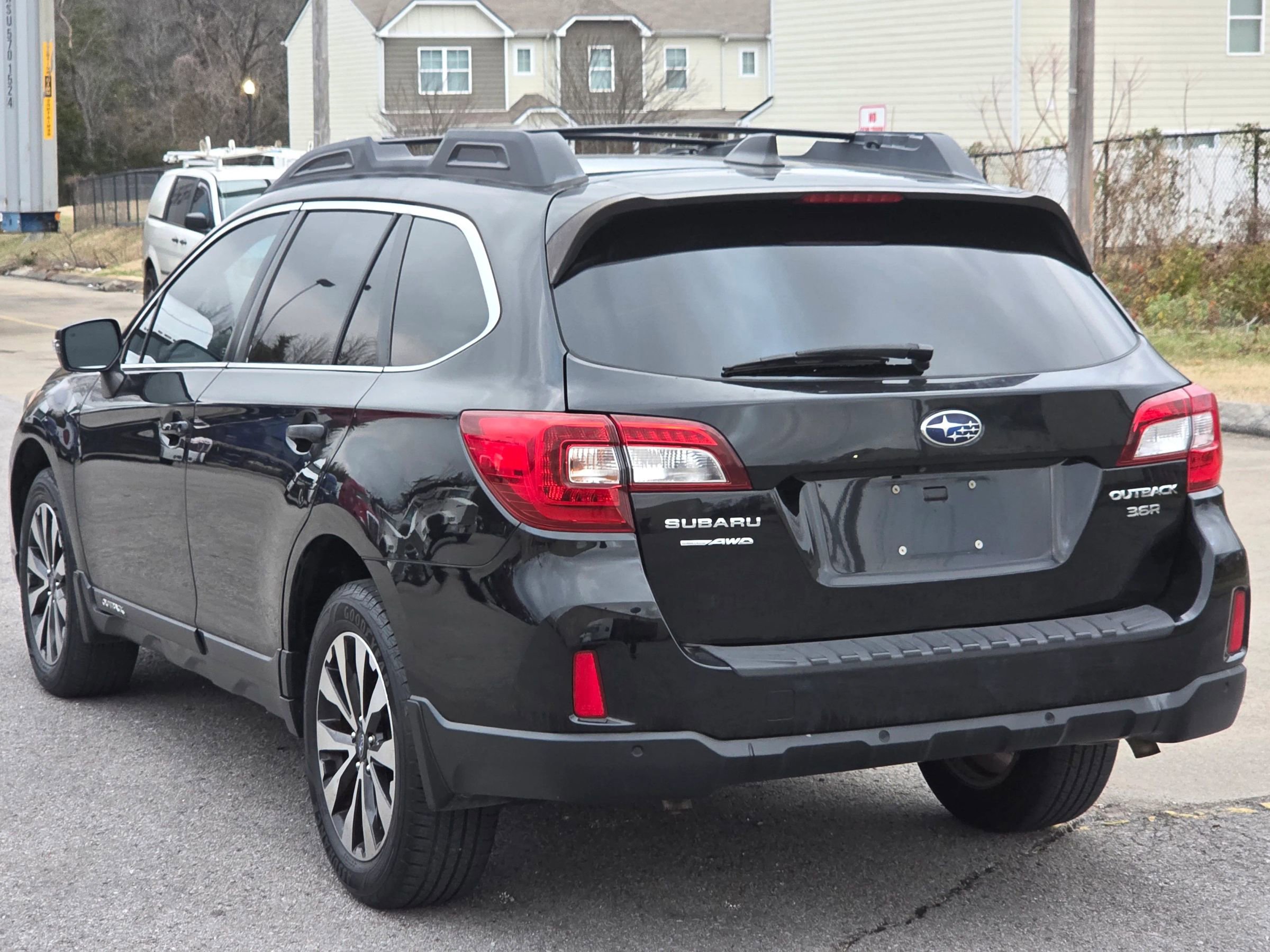 Used 2017 Subaru Outback 3.6R Limited image 7