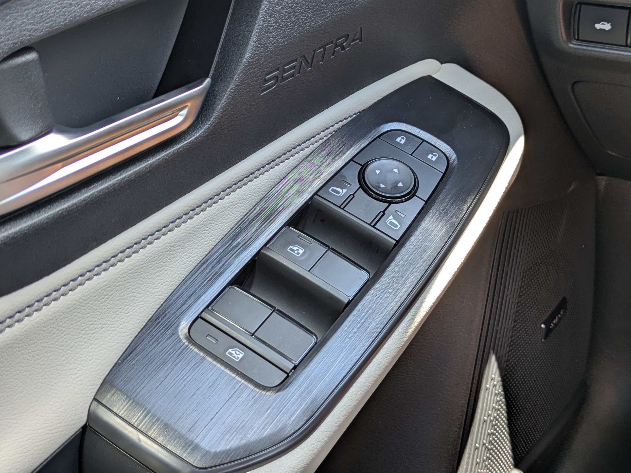 New 2026 Nissan Sentra SL w/ Floor Mat Package FWD image 25