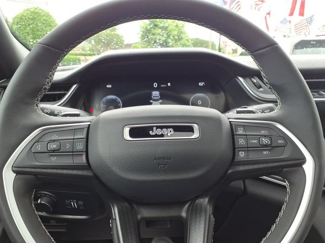 Used 2025 Jeep Grand Cherokee L Altitude AWD/4WD image 25