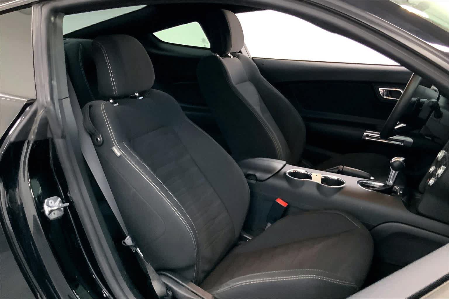Used 2016 Ford Mustang GT RWD image 8