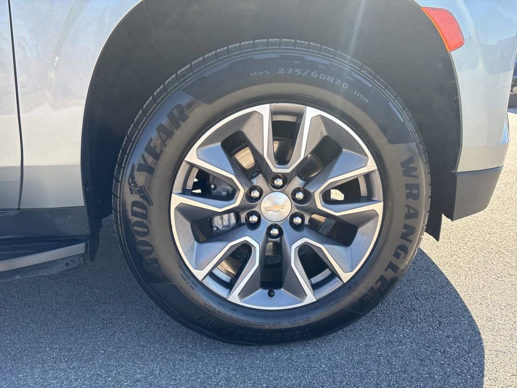 Used 2023 Chevrolet Suburban LS image 24
