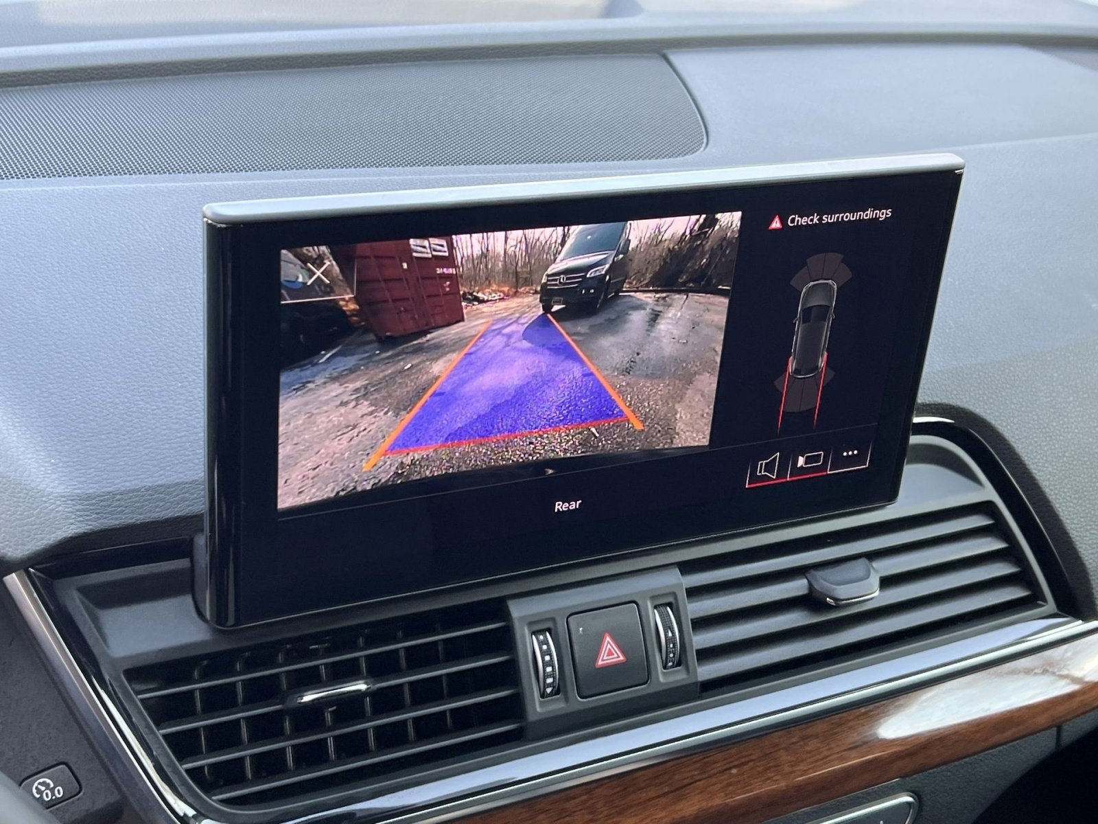 Used 2023 Audi Q5 2.0T Premium w/ Convenience Package image 17